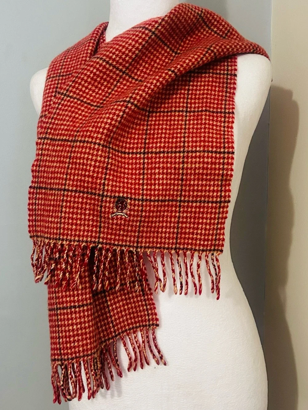 Tommy Hilfiger Scotland 100% Lambswool Plaid Fringe Scarf Crest Vintage Rare